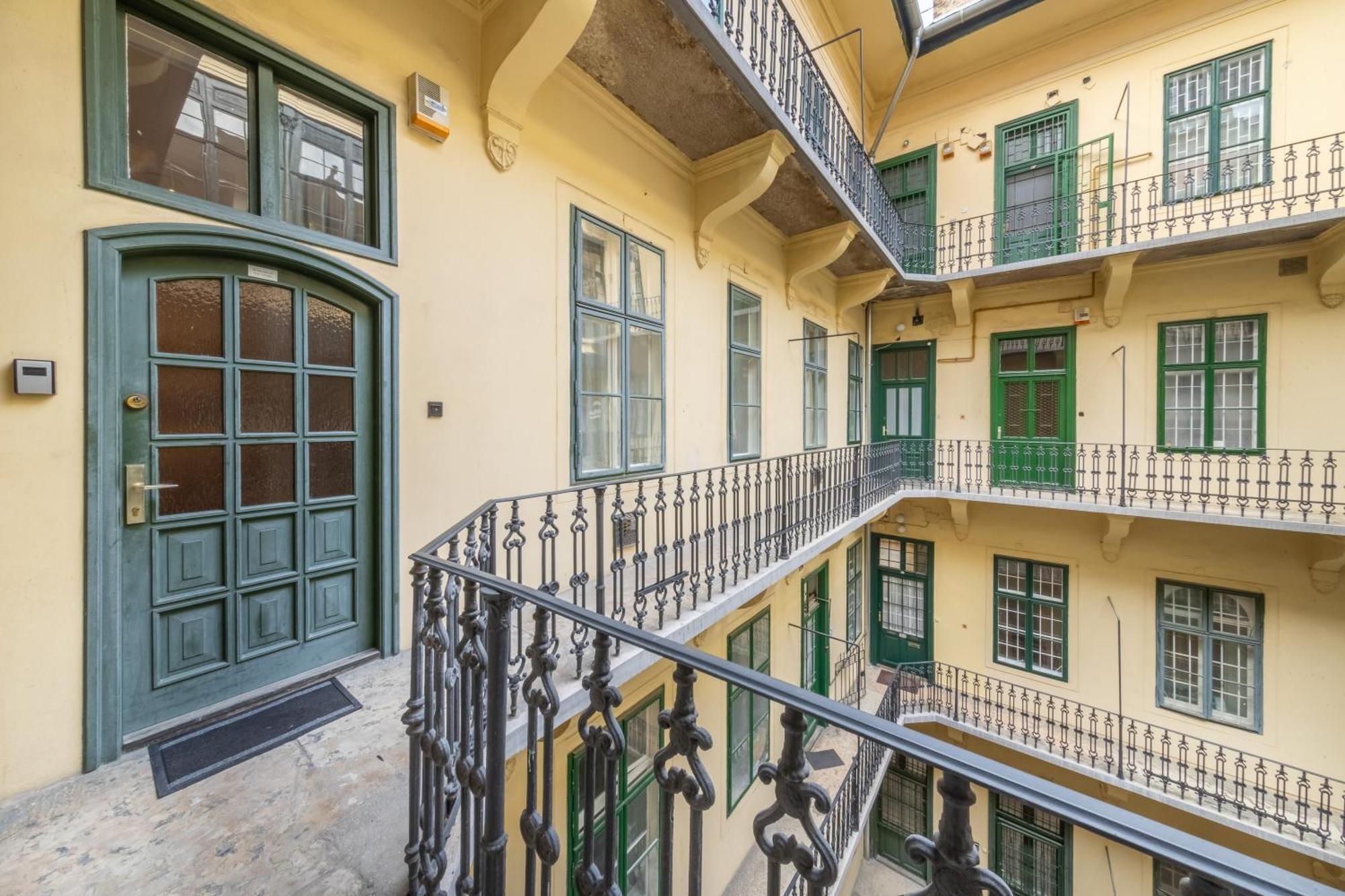 Hungarian Souvenir Apartment Будапеща Екстериор снимка